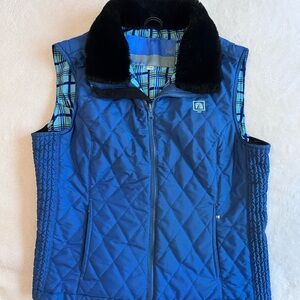 Lightweight Quilted Vest with Faux Fur Collar